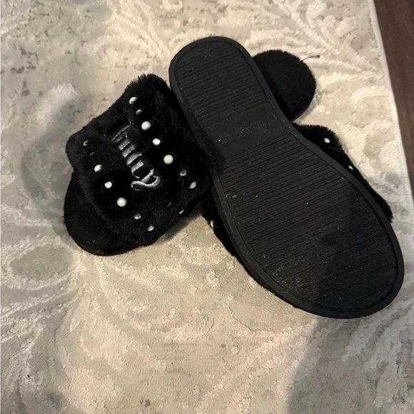 Juicy Couture Black Furry Slides with Pearl Accents - Picture 3 of 3